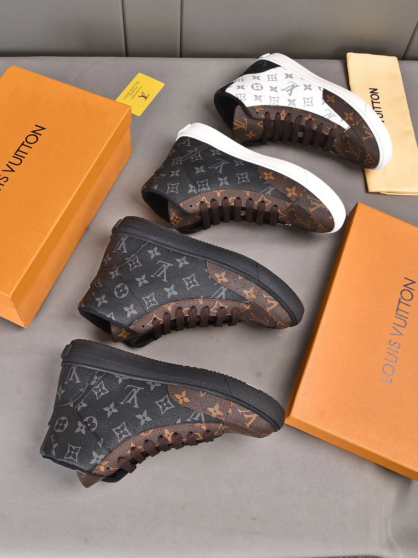 💰💰💰P440 [Latest LV high-top model] New casual Korean-style men's shoes, new autumn and winter design, perfect workmanship, cabinet quality, upper PVC material, breathable mesh lining; soft and comfortable, original rubber outsole super light Wear-resistant, simple, versatile fashion men's shoes, bright colors Two colors available Size 38--44 (45 46 customized)